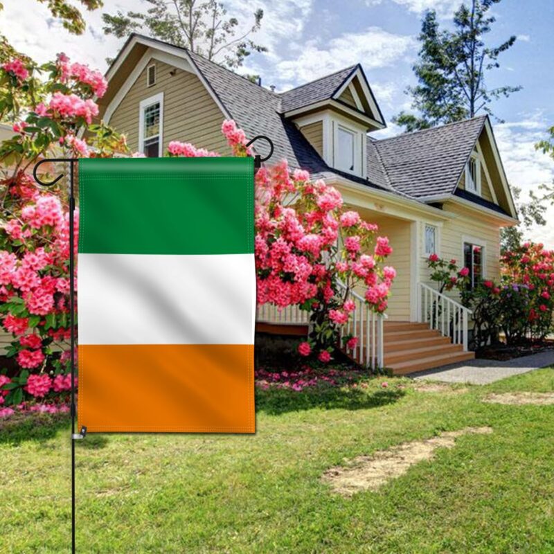 Ireland Garden Flag